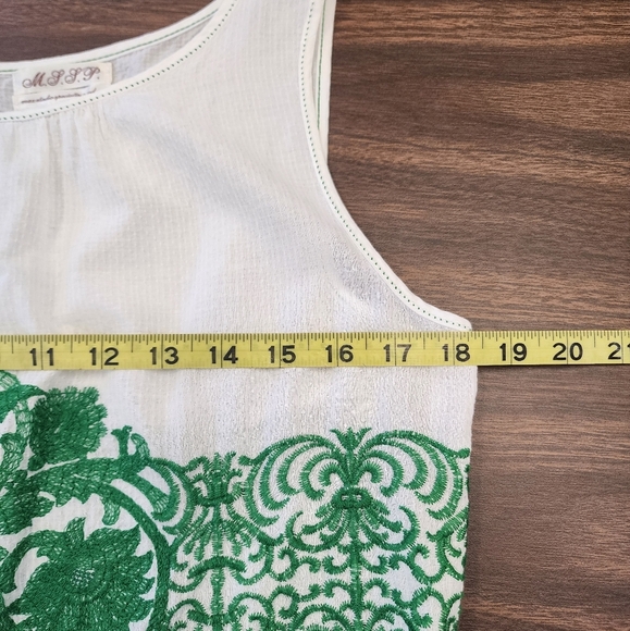 Max Studio Specialty Product Women's White Green Embroidered Women's Top, sz SM - Picture 6 of 12